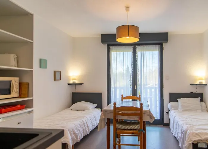 T1 A 300m Des Thermes De *